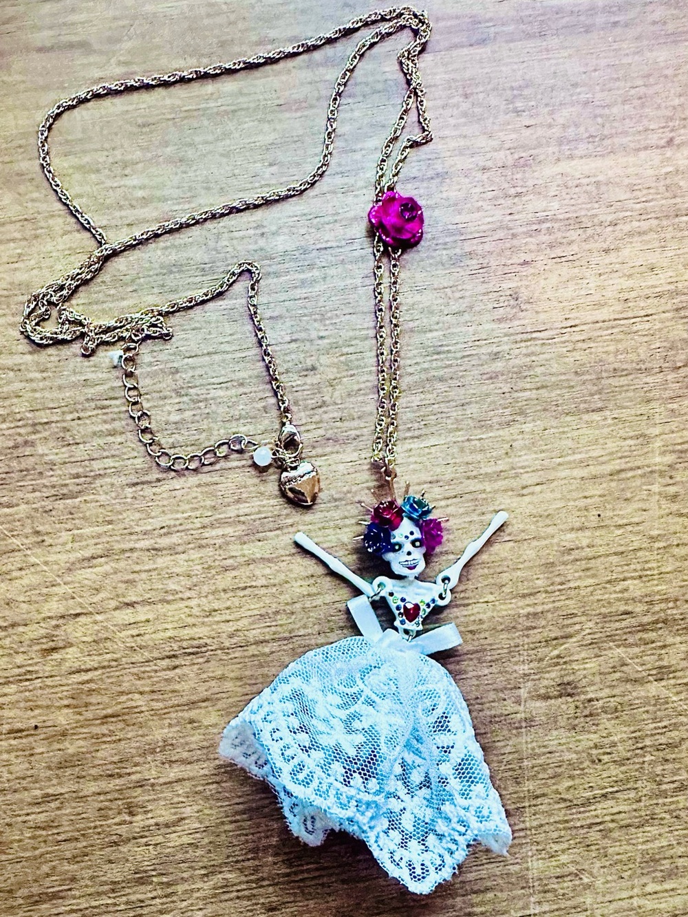 Betsey Johnson sugar skull day of the dead bride 34” necklace
